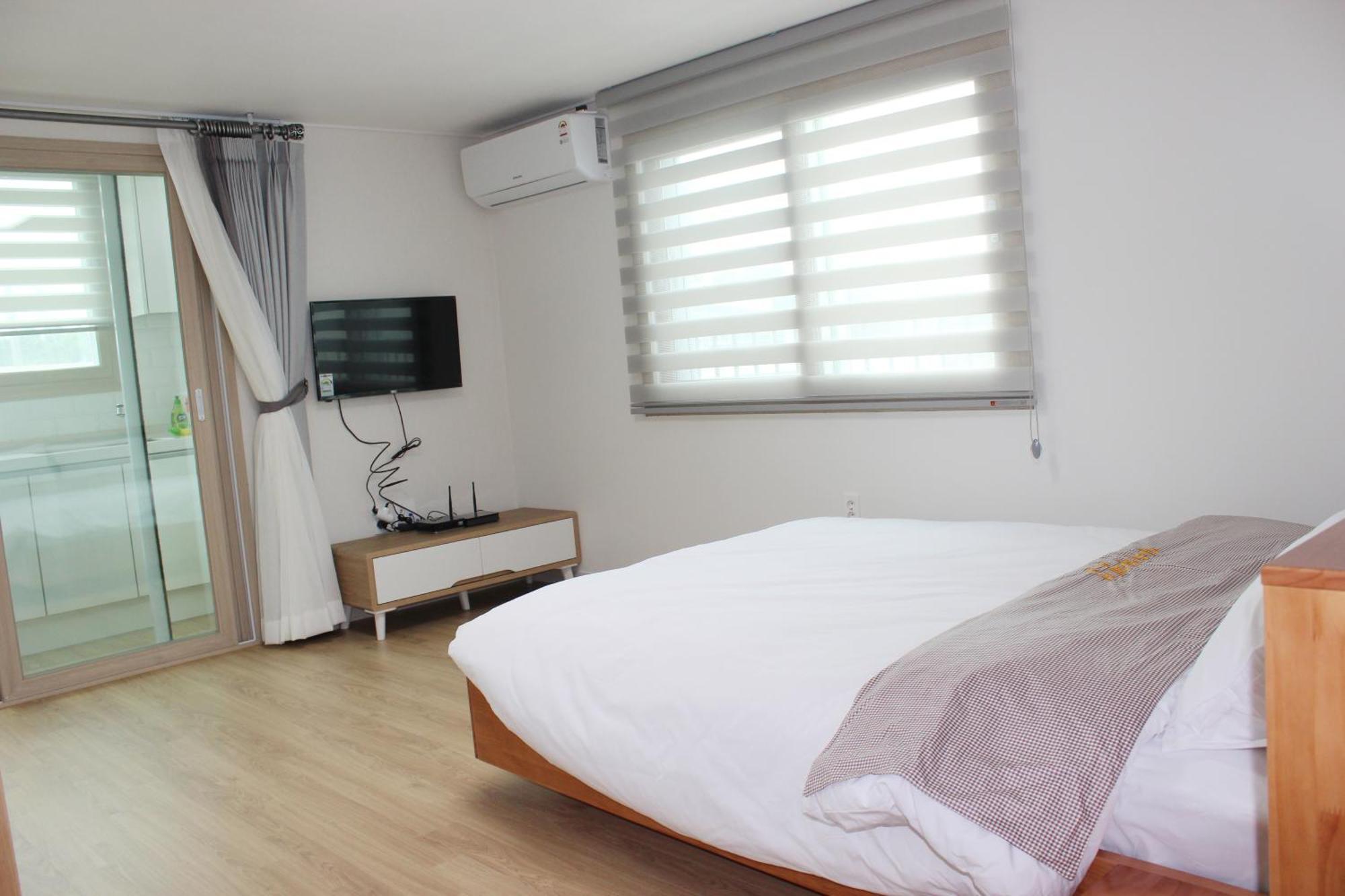 Jeju Aria Pension Екстериор снимка